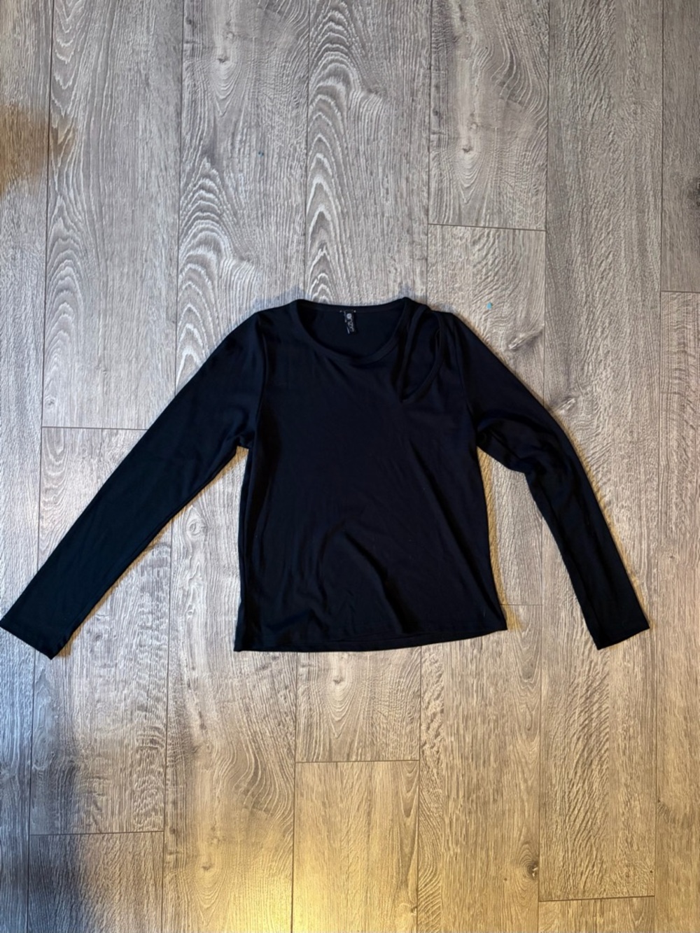 Onzie Black Long Sleeve with Shoulder Cutout